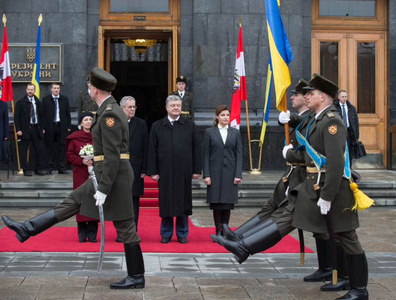 Порошенко начал встречу с президентом Австрии